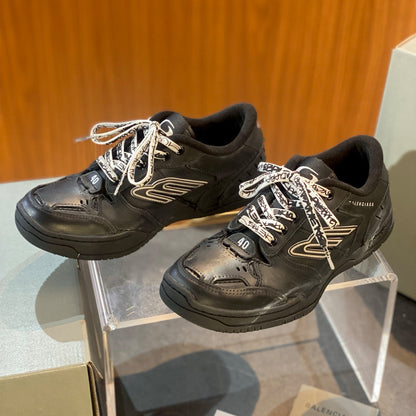 2025 Distressed Vintage Shoe