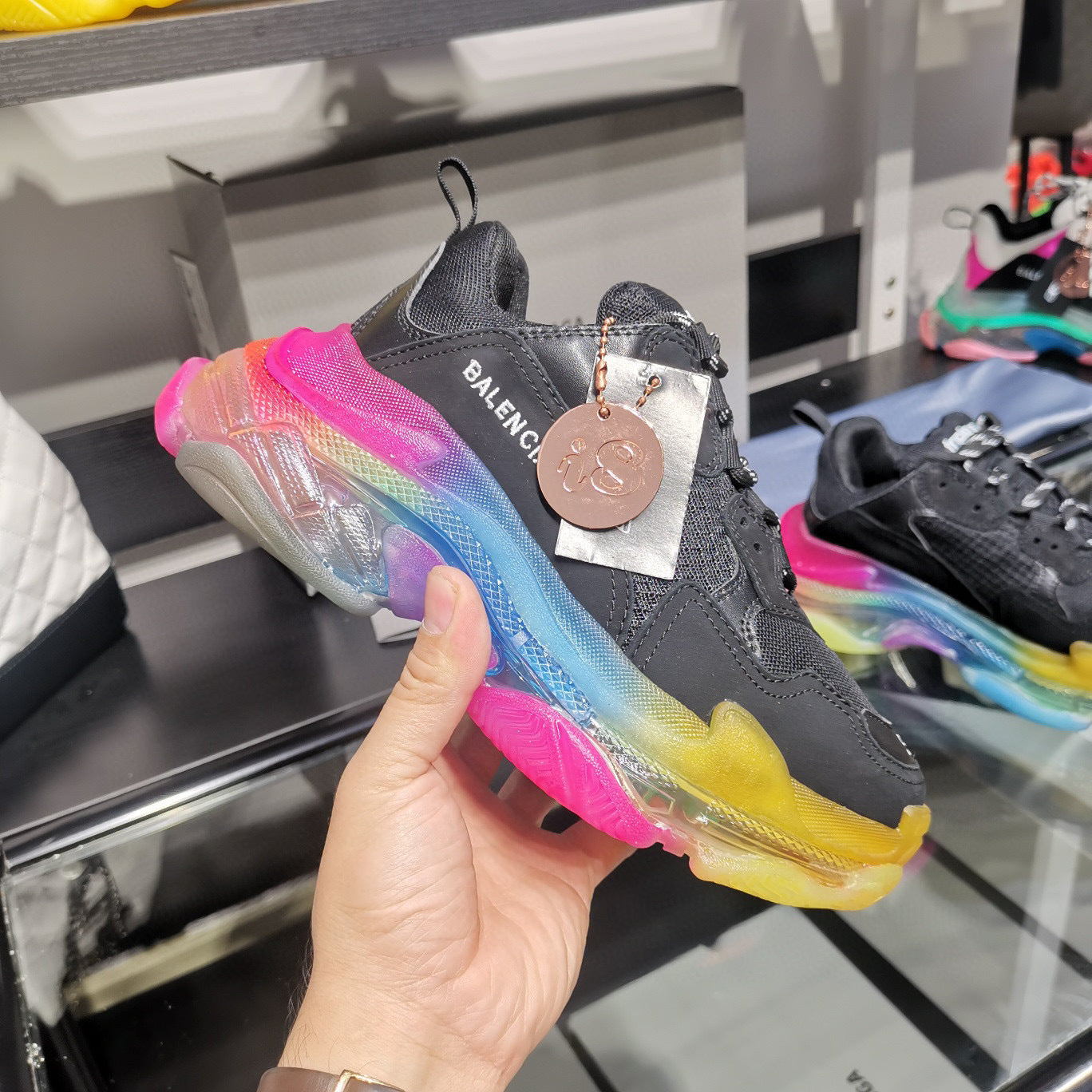 Collaboration Couple's Style Shoe