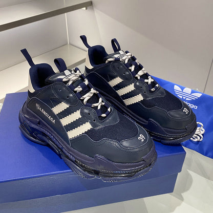 Collaboration Couple's Style Shoe