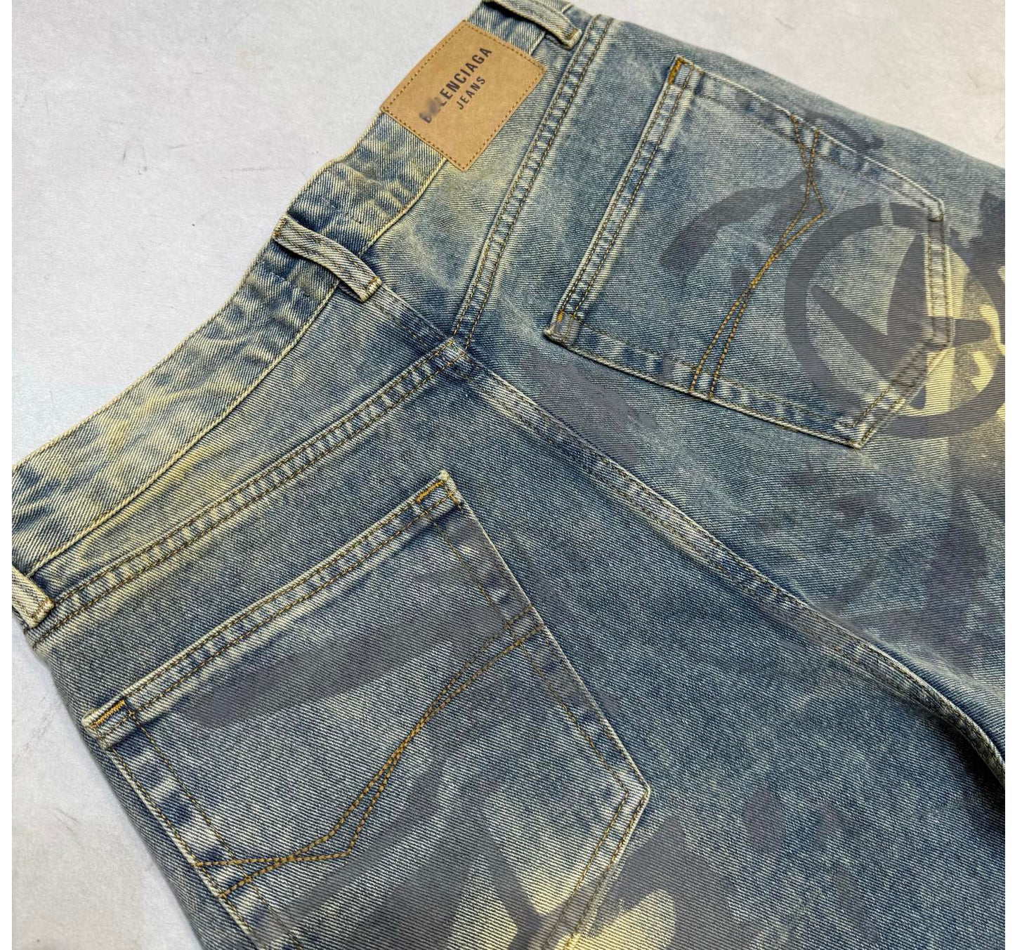 2025SS Distressed Graffiti Jeans